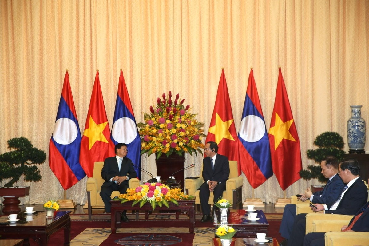 Ông Nguyễn Văn Nên, Bí thư Thành ủy TP.HCM đã hội kiến Tổng Bí thư, Chủ tịch nước Lào Thongloun Sisoulith.