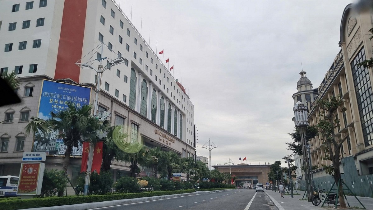 Khu vực Cửa khẩu quốc tế Móng Cái. Ảnh: Thanh Tân