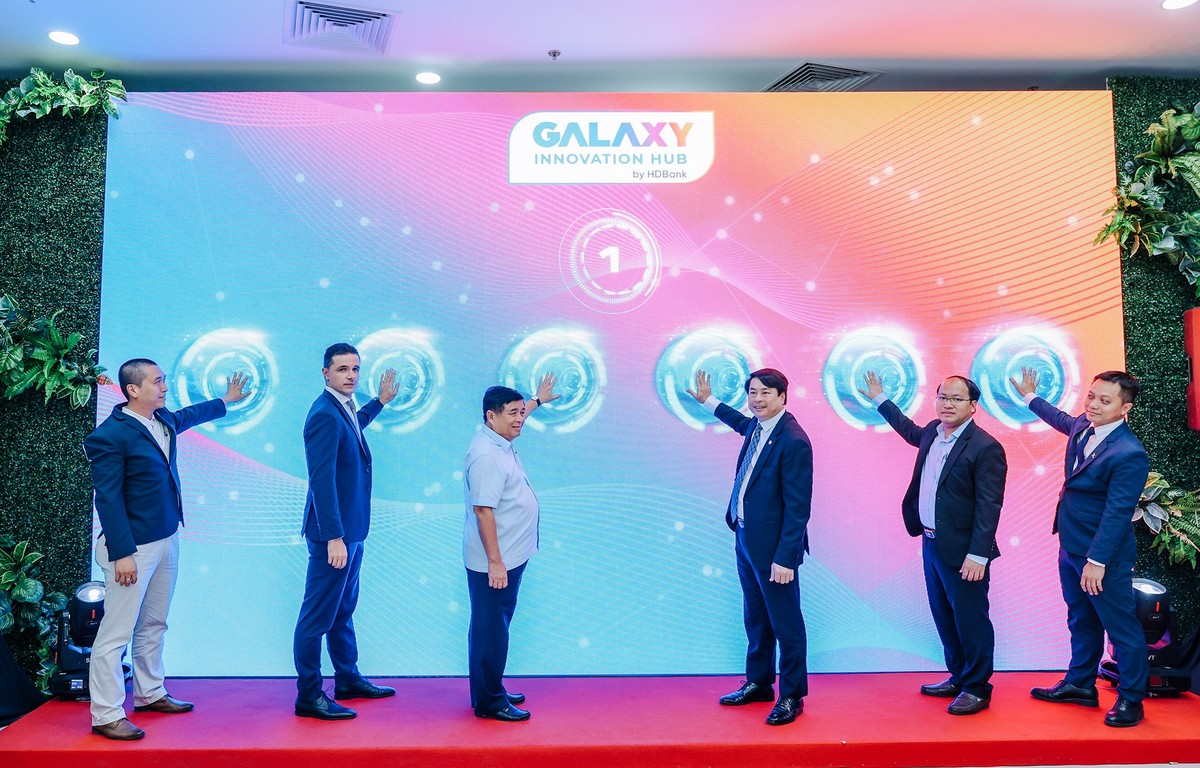 Lễ khai trương Trung tâm Đổi mới Sáng tạo Galaxy Innovation Hub miền Bắc với sự tham dự của Bộ trưởng Bộ Kế hoạch và Kl99ok phiên bản mới Nguyễn Chí Dũng