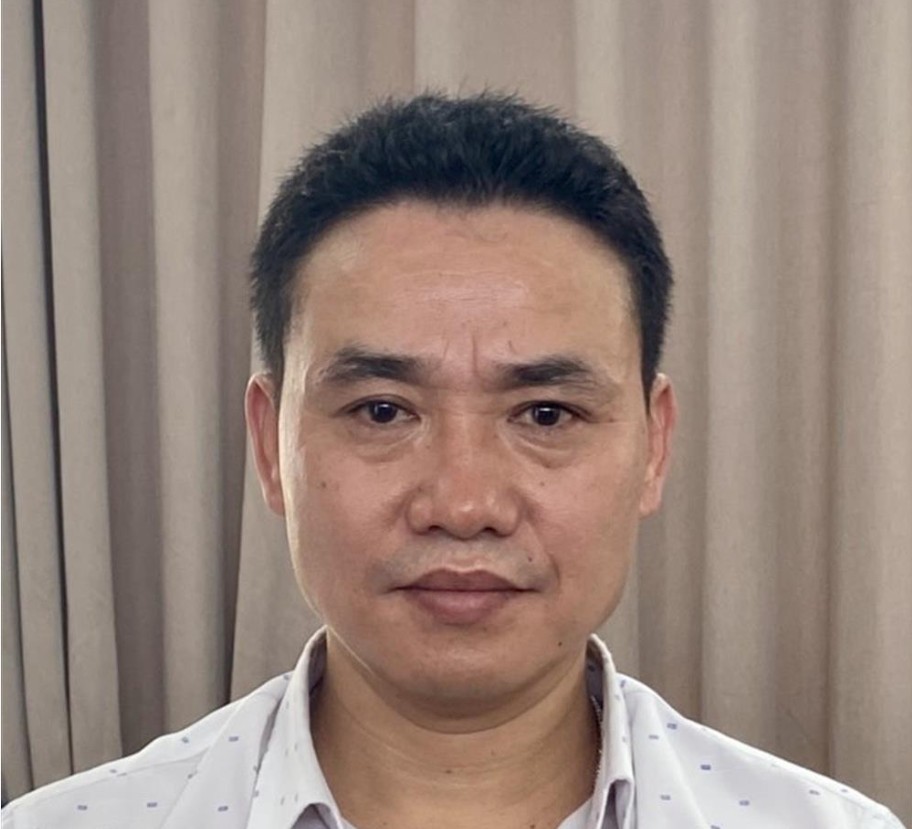 Bị can Trần Tùng, cựu Phó giám đốc Sở Ngoại vụ Thái Nguyên. Ảnh: BCA Bị can Trần Tùng, cựu Phó giám đốc Sở Ngoại vụ Thái Nguyên. Ảnh: BCA
