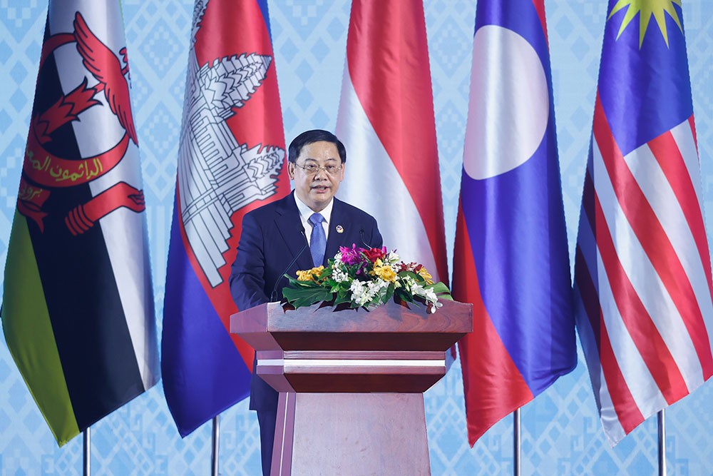 Thủ tướng Lào Sonexay Siphandone phát biểu chào mừng Lãnh đạo các nước ASEAN và các đại biểu tham dự Hội nghị. Ảnh: VGP/Nhật Bắc