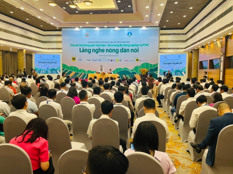 Toàn cảnh diễn đàn "Lắng nghe nông dân nói". Ảnh: Nhung Bùi.