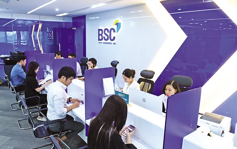 Luật cần bảo vệ nhà Kl99ok phiên bản mới, đồng thời hướng tới mục tiêu phát triển thị trường vốn một cách bền vững. Ảnh: Đức Thanh