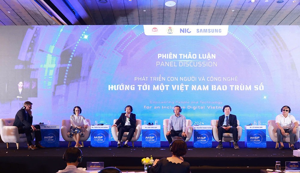 Các đại biểu tham gia Phiên thảo luận tại Diễn đàn.