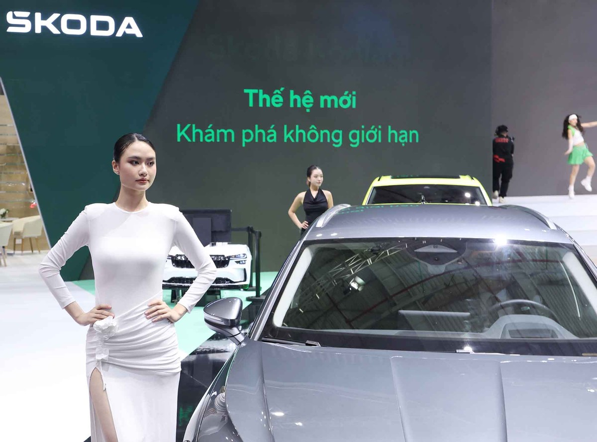 Skoda mang đến những sản phẩm phiên bản cao cấp Octavia vRS, Enyaq Coupe vRS, Superb L&amp;K, Kodiaq thế hệ mới – sản phẩm sẽ được ra mắt trong thời gian tới cùng với Kushaq - mẫu xe Skoda đầu tiên được lắp ráp tại Việt Nam.