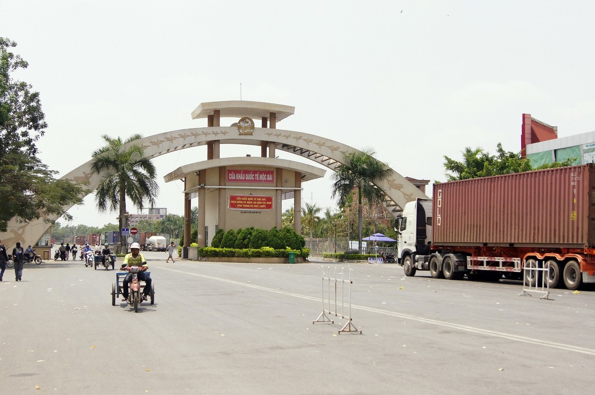 Cửa khẩu quốc tế Mộc Bài (Tây Ninh)