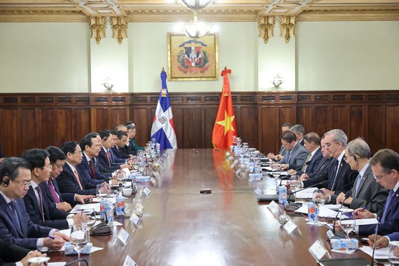 Thủ tướng Phạm Minh Chính hội đàm với Tổng thống Luis Abinader Corona. Ảnh: Nhật Bắc