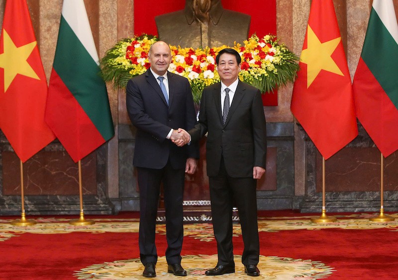 Đây là chuyến thăm đầu tiên sau 11 năm của Tổng thống Bulgaria và cũng là chuyến thăm đầu tiên của Ngài Rumen Radev tới Việt Nam trên cương vị Tổng thống.