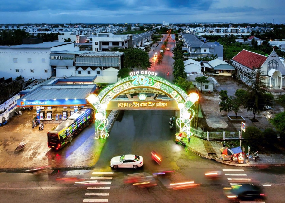 Khung cảnh buổi đêm tại khu dân cư phường An Bình. Khung cảnh buổi đêm tại khu dân cư phường An Bình.