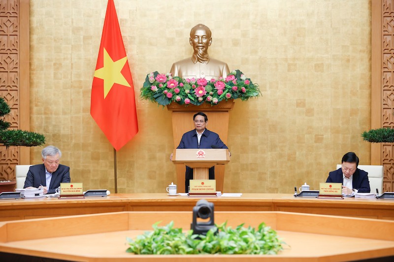 Thủ tướng yêu cầu tạo sự thống nhất trong nội bộ, trong tư tưởng, thực hiện tốt kế hoạch, định hướng sắp xếp, tinh gọn tổ chức bộ máy của Kl993 ưu đãi thưởng hấp dẫn; các bộ ngành giảm ít nhất 15% đầu mối bên trong. Ảnh: Nhật Bắc