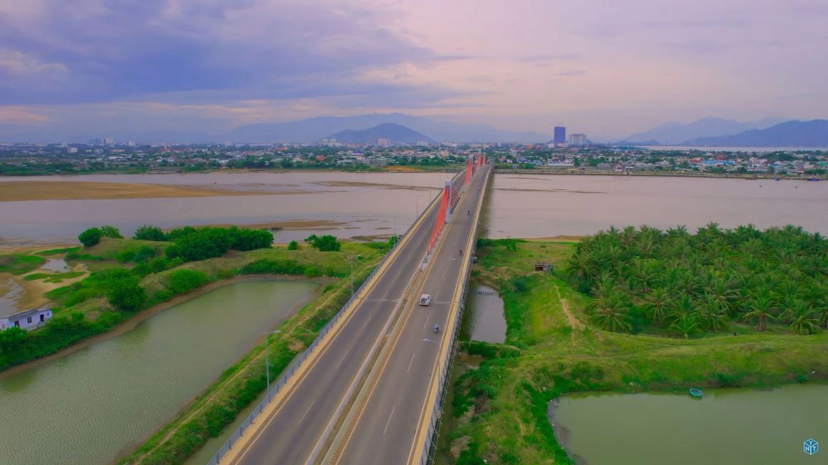 Khu vực phát triển du lịch với diện tích 193,7 ha được quy hoạch xung quanh vị trí chân cầu An Đông. Nguồn: yeuninhthuan.net.