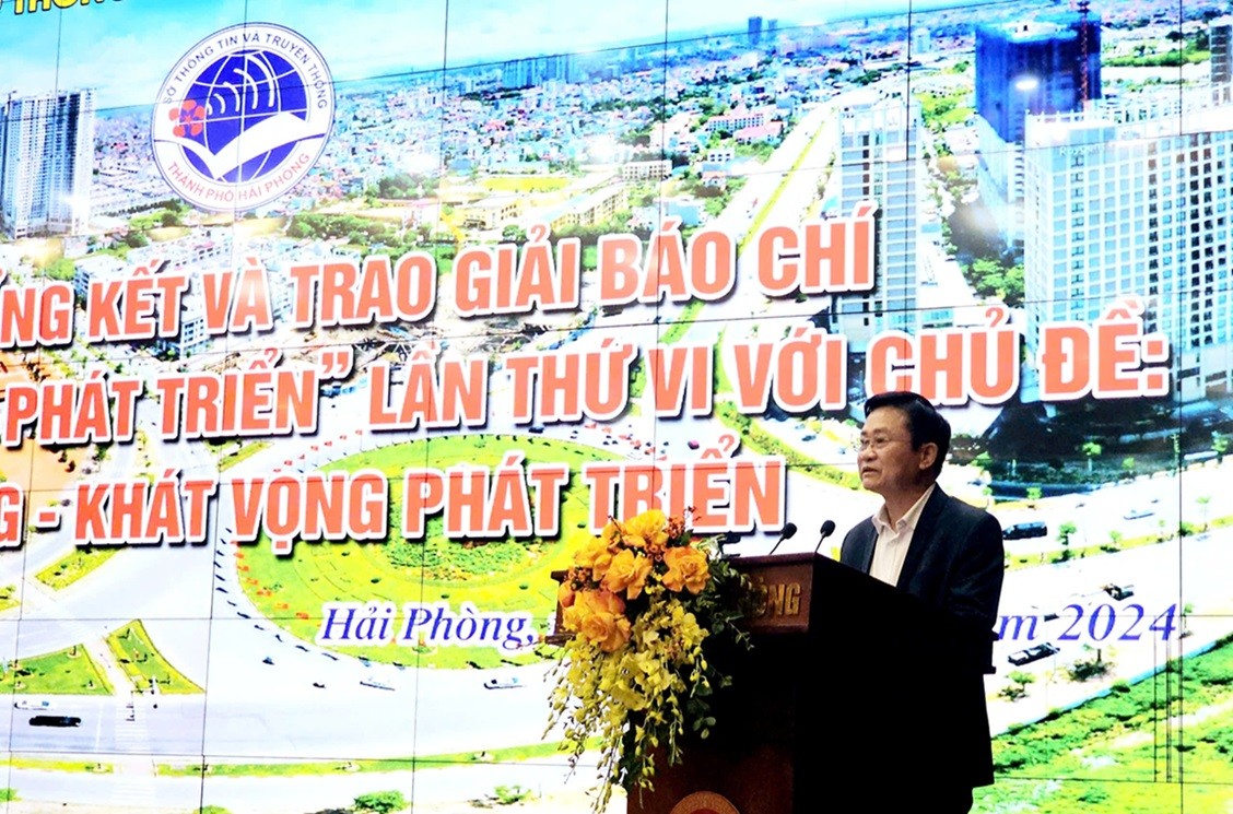 Ông Phạm Văn Tuấn, Giám đốc Sở Thông tin và Truyền thông Hải Phòng phát biểu tại Hội nghị tổng kết và trao giải.