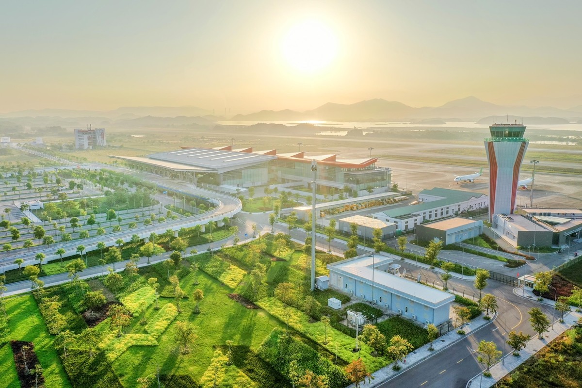 Sân bay quốc tế Vân Đồn – sân bay đầu tiên của Việt Nam được xây mới hoàn toàn từ sau 1975. Ảnh Bình Minh