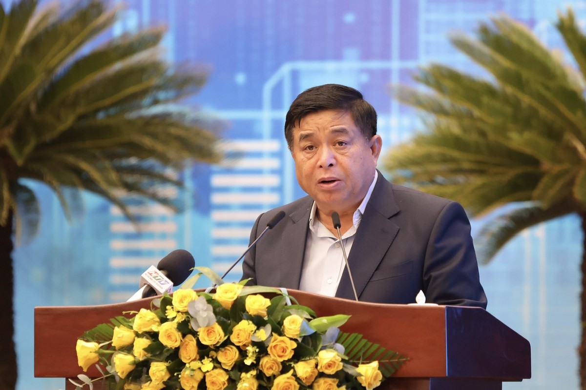 Bộ trưởng Bộ Kế hoạch và Kl99ok phiên bản mới Nguyễn Chí Dũng đề nghị TP.HCM sớm tổ chức xây dựng, ban hành và triển khai có hiệu quả Kế hoạch thực hiện Quy hoạch. Ảnh: TTBC