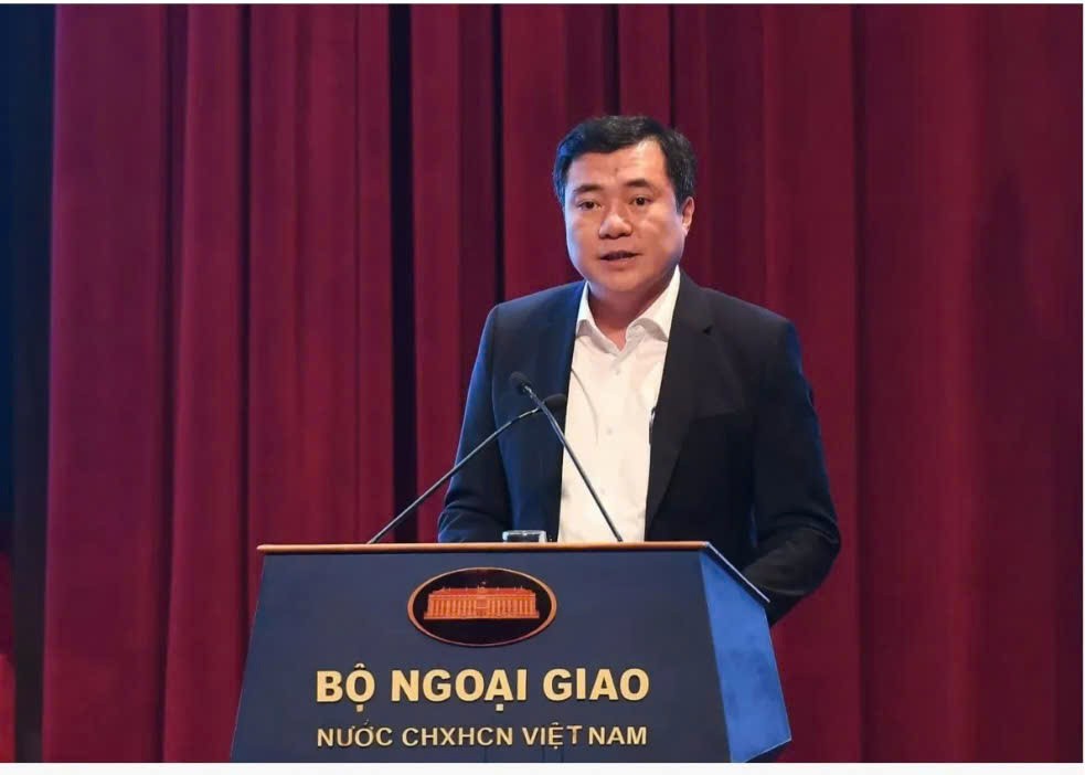 Thứ trưởng Công thương Nguyễn Sinh Nhật Tân phát biểu tại Hội nghị tổng kết năm 2024 tại Bộ Ngoại giao.