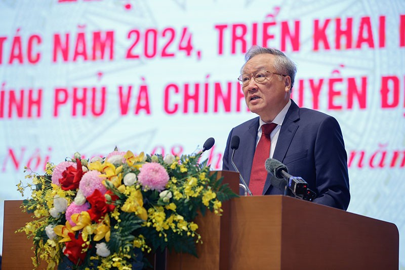 Phó thủ tướng thường trực Nguyễn Hòa Bình: Phấn đấu tốc độ tăng trưởng cả nước năm 2025 đạt trên 8% hoặc 10% trong điều kiện thuận lợi, tạo đà, tạo lực, tạo thế, tạo niềm tin cho tăng trưởng 2 con số trong giai đoạn 2026 - 2030. Ảnh: Nhật Bắc