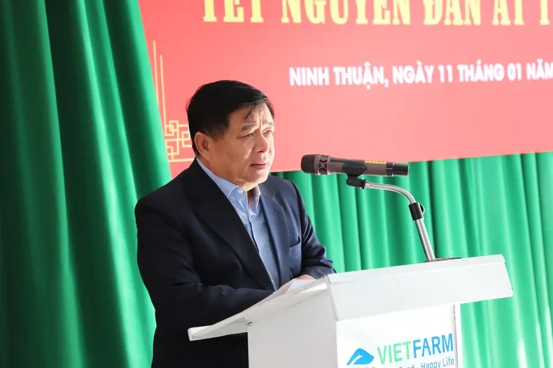 Bộ trưởng Kế hoạch và Kl99ok phiên bản mới Nguyễn Chí Dũng.