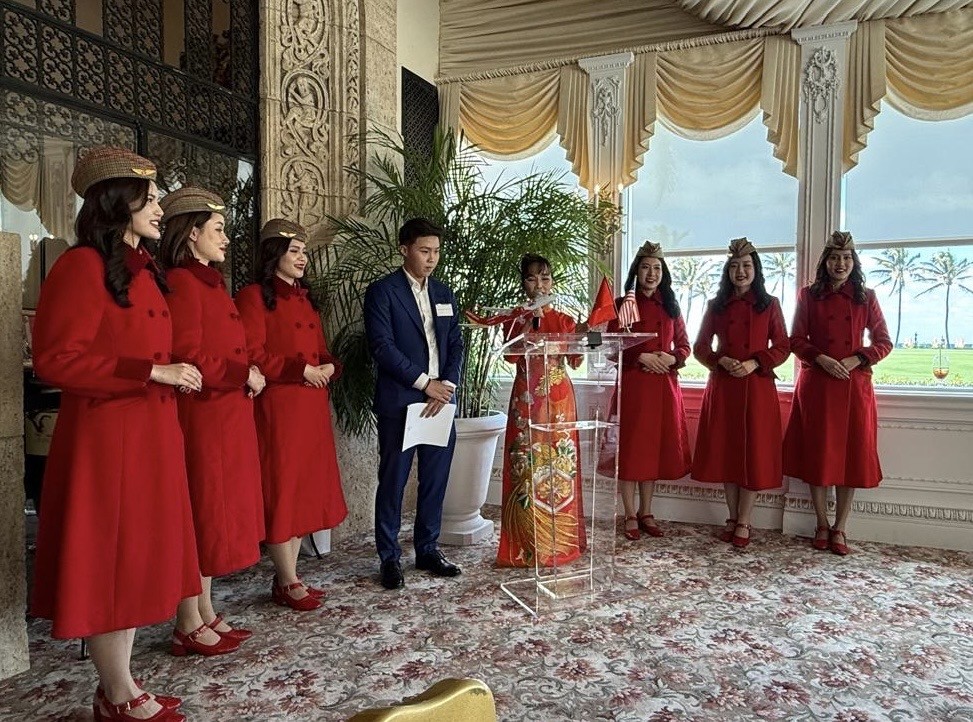 Tỷ phú Nguyễn Thị Phương Thảo phát biểu tại sự kiện “Friends of Vietnam Summit”