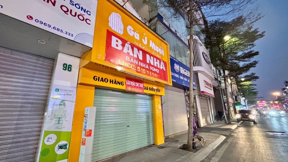 Trong bảng giá đất mới nhất của Hà Nội, những căn nhà mặt phố Nguyễn Lương Bằng có giá không thua kém phố Tôn Đức Thắng, lên tới 240 triệu đồng/m2.