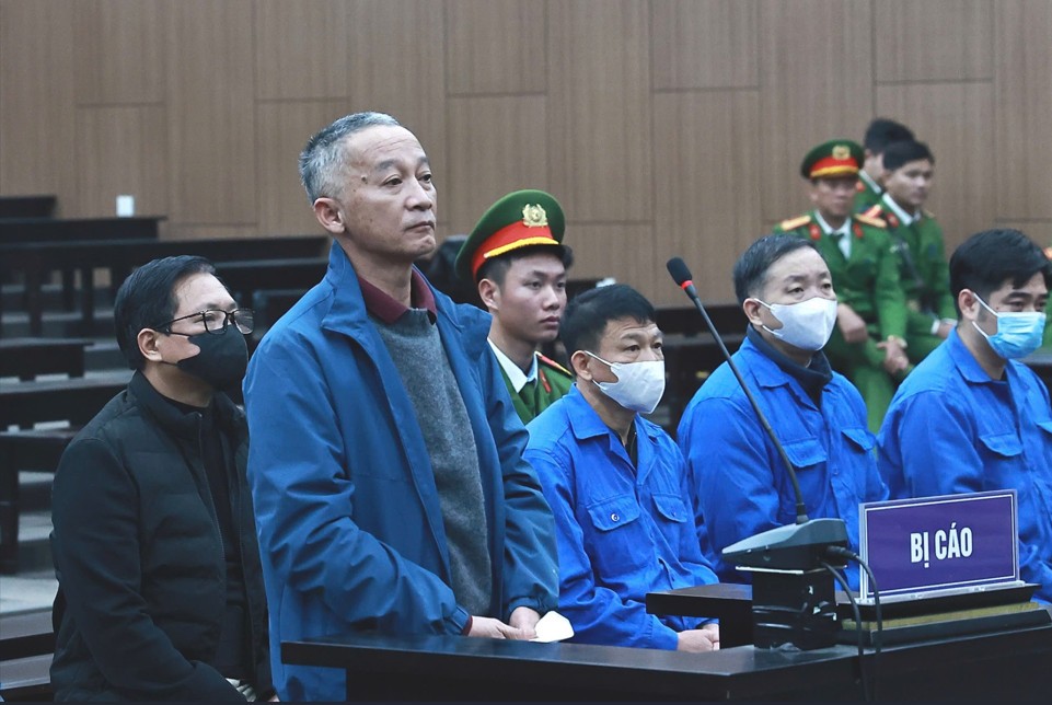 Một số bị cáo trong phiên tòa sơ thẩm.