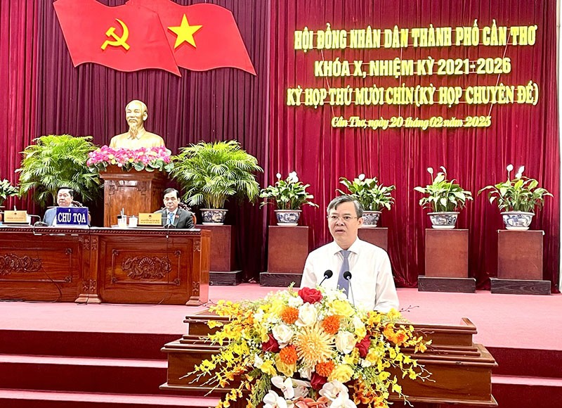 Ông Trương Cảnh Tuyên phát biểu nhận nhiệm vụ tại ky họp thứ 19 HĐND TP. Cần Thơ khóa 10, nhiệm kỳ 2021-2026