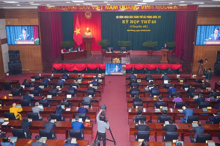 Quang cảnh Kỳ họp thứ 23 diễn ra chiều 20/2