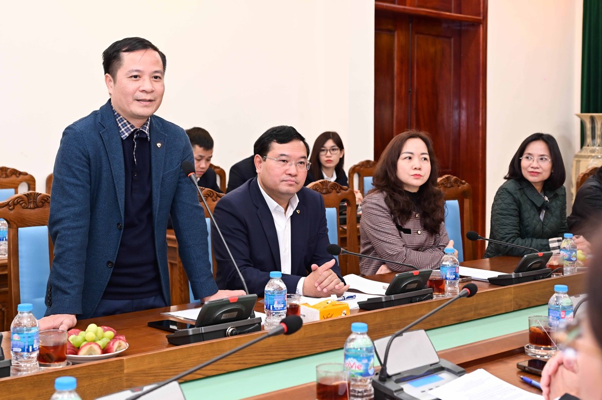 Ông Lê Hoàng Tùng, Phó tổng giám đốc, đại diện Vietcombank phát biểu tại chương trình