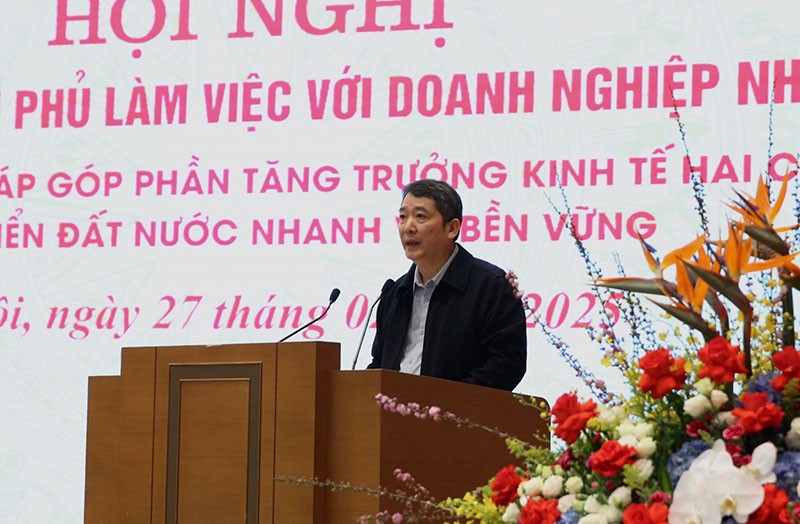 Thứ trưởng Bộ Kl991.com nạp rút nhanh Cao Anh Tuấn. Ảnh: Nhật Bắc