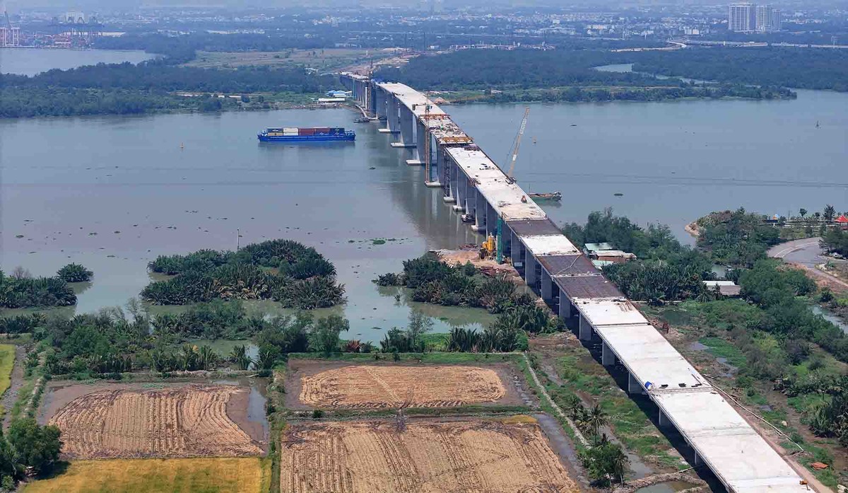 Ban Quản lý dự án Mỹ Thuận, vừa phát động và tổ chức giao ước thi đua 60 ngày đêm quyết tâm thông xe kỹ thuật dự án thành phần 1A đoạn Tân Vạn - Nhơn Trạch giai đoạn 1, thuộc đường Vành đai 3 TP.HCM.