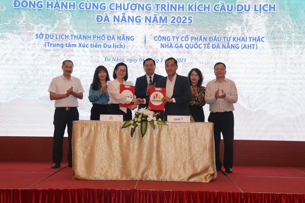 Ngành du lịch Đà Nẵng ký kết hợp tác kích cầu du lịch trong năm 2025 với các đơn vị.