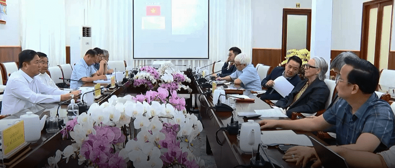 Công ty VFT Bio Fuels UG (bên phải) đề xuất Kl99ok phiên bản mới dự án thép xanh vào Khu công nghiệp Du Long. Nguồn: NTV.