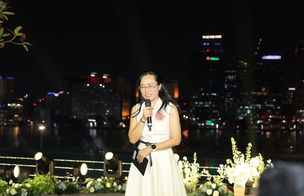 Bà Trịnh Quỳnh Giao – Tổng giám đốc PVI AM phát biểu cảm ơn, gửi lời tri ân đến các Trang Chủ KL99Com Số 1 Link Đăng Ký KL999, đối tác và khách hàng đã đồng hành trong suốt một thập kỷ qua