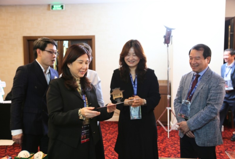 Các đại biểu tham quan không gian trưng bày tại Hội nghị khu vực của Tổ chức Xúc tiến Du lịch các Thành phố Toàn cầu (TPO) năm 2025 dành cho các thành viên Việt Nam, sáng 28/3.