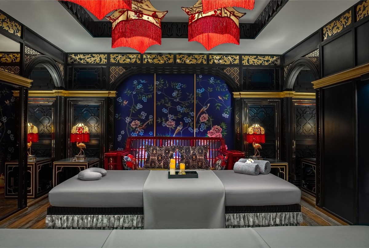 Không gian mang phong cách kiến trúc cung đình Huế tại Auriga Spa
