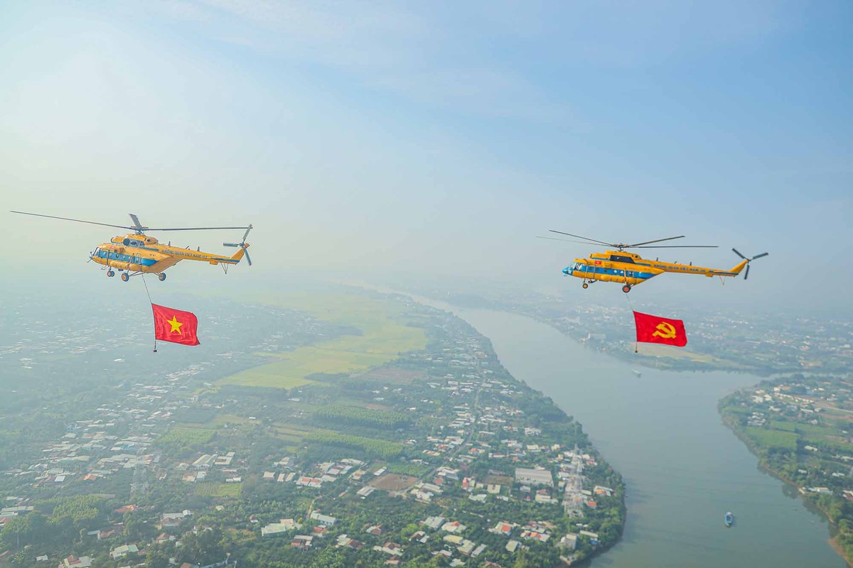 Những "cánh chim thép" của Quân chủng Phòng không - Không quân miệt mài luyện tập, chuẩn bị cho màn trình diễn đặc biệt chào mừng ngày 30/4 - ngày đất nước thống nhất, non sông liền một dải.