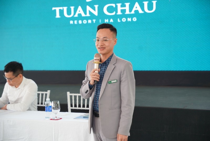 Ông Cao Lê Khiêm, Giám đốc điều hành Tuần Châu Resort Hạ Long phát biểu tại Hội thảo.