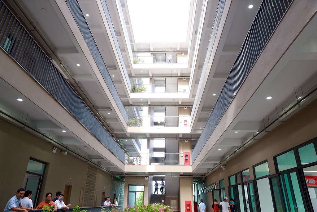 Hình ảnh một cơ sở đào tạo đã hoạt động tại Khu đại học Nam Cao. Hà Nam đang dồn toàn bộ nguồn lực để Kl99ok phiên bản mới cho Kl99kl ưu đãi độc quyền Trang Chủ KL99Com Số 1 Link Đăng Ký KL999 và dịch vụ đi kèm tại Khu Đại học Nam Cao, với mục tiêu thu hút khoảng 25 trường, cơ sở đào tạo đại học. Ảnh: Khu giảng đường Trường Đại học Xây dựng Hà Nội - Cơ sở Hà Nam (Ban quản lý khu đại học Nam Cao)