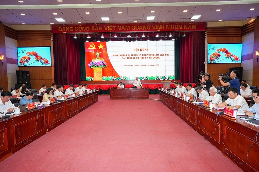 Hội nghị Ban Thường vụ Thành ủy Hải Phòng và Ban Thường vụ Tỉnh ủy Hải Dương