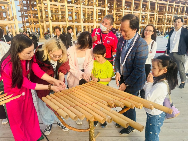 Sân khấu Inner, nơi diễn ra chương trình biểu diễn có vị trí đắc địa, dễ dàng thu hút sự chú ý của khách tham quan EXPO 2025.