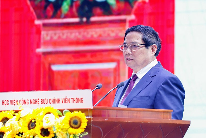 Thủ tướng nhấn mạnh, trong thế giới ngày nay, khoa học, công nghệ, đổi mới sáng tạo và chuyển đổi số là con đường quan trọng nhất để bứt phá.