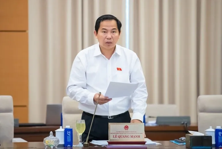 Phó chủ nhiệm Thường trực Ủy ban Kl992 cổng game cá cược - Kl991.com nạp rút nhanh Lê Quang Mạnh trình bày báo cáo thẩm tra.