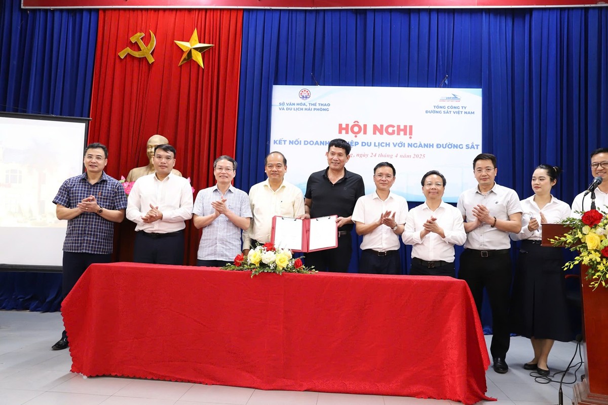 Lễ ký kết hợp tác giữa Tổng Công ty cổ phần Vận tải 99Kl.app khuyến mãi hot và Hiệp hội Du lịch Hải Phòng.