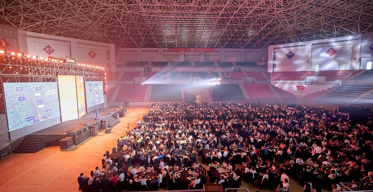 Hơn 2000 khách hàng có mặt tại Nhà thi đấu tỉnh Hà Nam trong sự kiện mở bán dự án Sun Urban City (Ảnh: Ánh Dương)