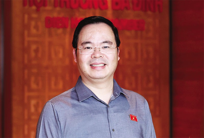 TS. Trần Văn Khải.