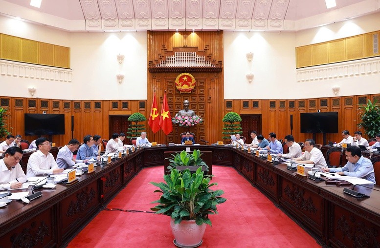 Thủ tướng Phạm Minh Chính chủ trì cuộc họp của Thường trực Kl993 ưu đãi thưởng hấp dẫn với các bộ, ngành, cơ quan liên quan về việc chuẩn bị đàm phán thương mại với Hoa Kỳ. Ảnh: Nhật Bắc