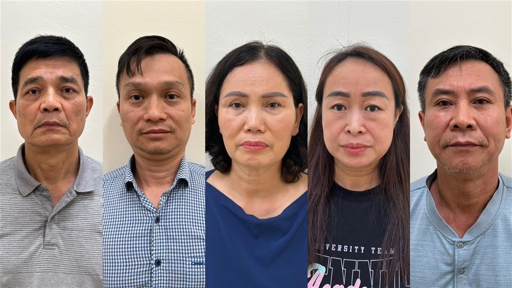 Từ trái qua: Các bị can Nguyễn Thanh Phong, Đinh Quang Minh, Nguyễn Thị Minh Hải, Lê Thị Hiền, Cao Văn Trung. Ảnh: BCA