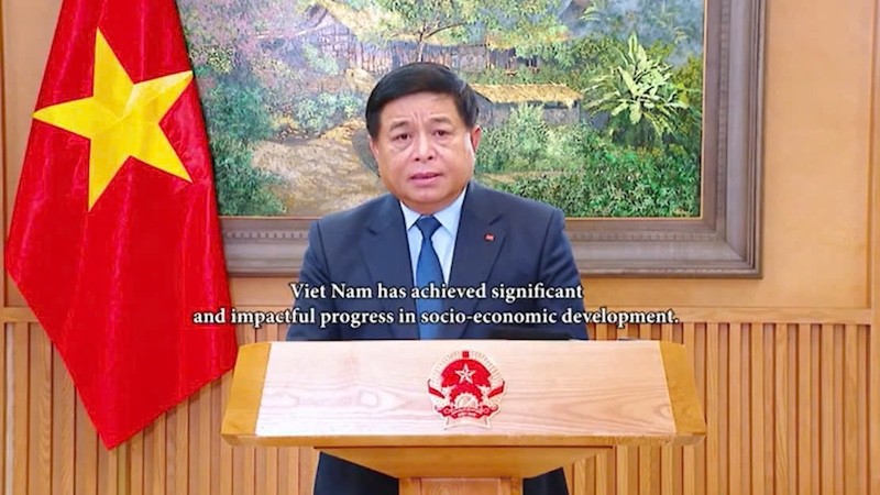 Phó thủ tướng Nguyễn Chí Dũng phát biểu trong thông điệp ghi hình gửi tới Diễn đàn.