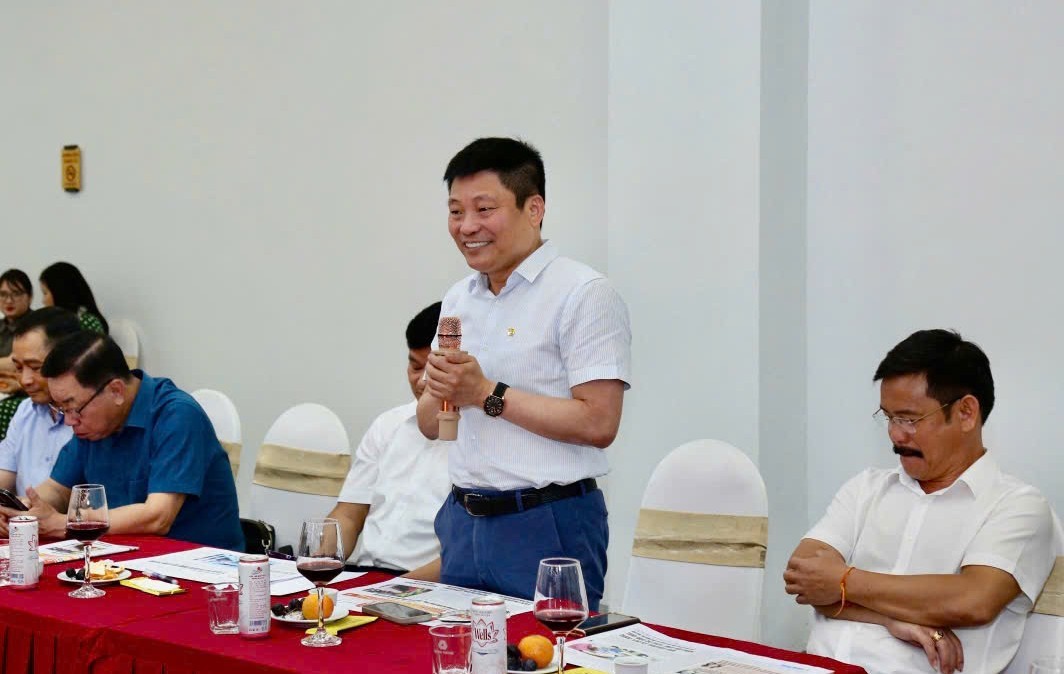 Chủ tịch HĐQT, Tổng giám đốc Công ty cổ phần Kl994 nhà cái bóng đá world cup hàng thể thao Tân Đệ Nguyễn Tiến Phương phát biểu tại buổi làm việc