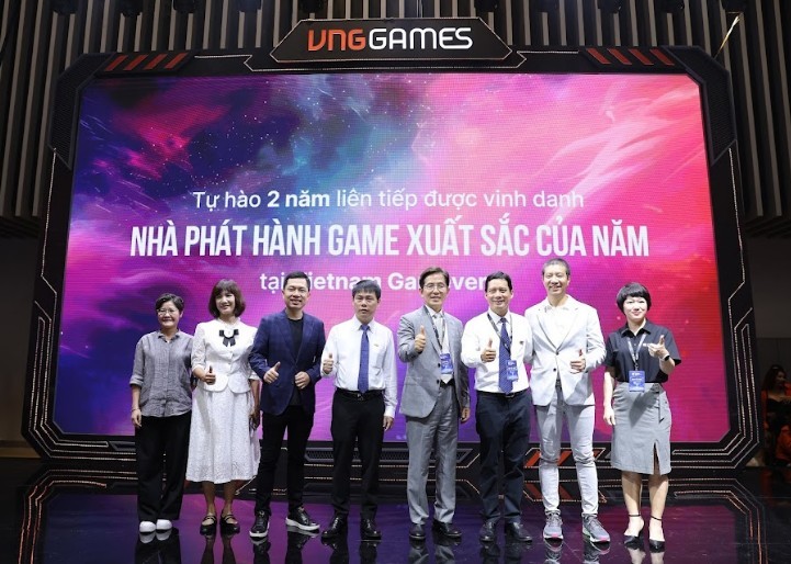 Ông Lê Quang Tự Do (thứ 3 từ trái sang) và các Kl991.com World Cup 2026 Chính Thức game tham gia GameVerse 2025.