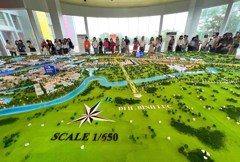 Đoàn đại biểu khảo sát Khu đô thị sinh thái Sun Mega City và Sun World Hà Nam.